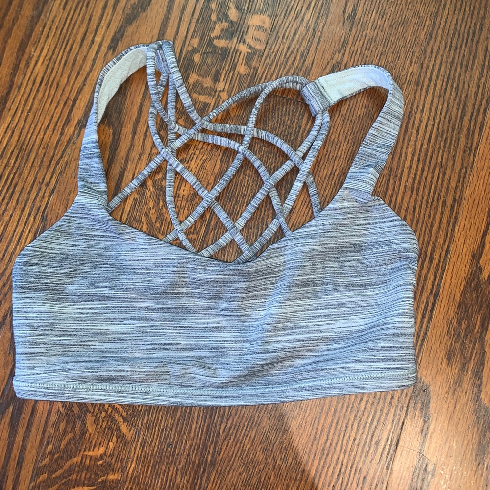 Lululemon free to be bra